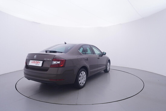 ŠKODA OCTAVIA Style 1.5 TSI 110 kW manuál_3