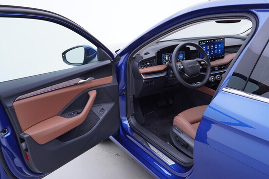 ŠKODA SUPERB L&K 2.0 TDI 142 kW automat, DPH_4