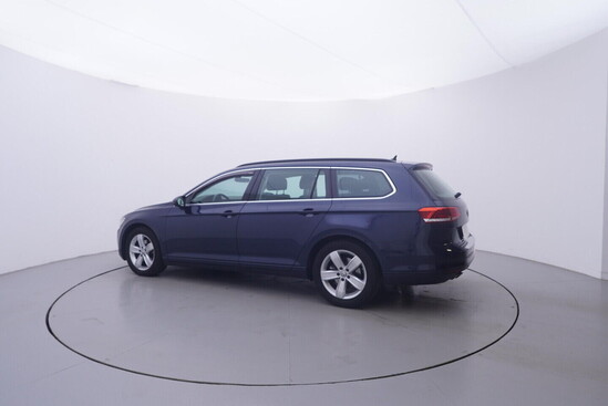 VOLKSWAGEN PASSAT  2.0 TDI 140 kW automat_2