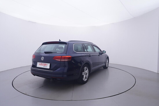 VOLKSWAGEN PASSAT  2.0 TDI 140 kW automat_3