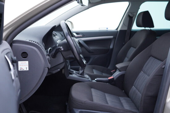 ŠKODA OCTAVIA Elegance 2.0 TDI 103 kW manuál_5