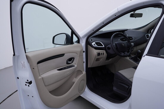 RENAULT SCÉNIC 1.6 MPI 81 kW manuál_4