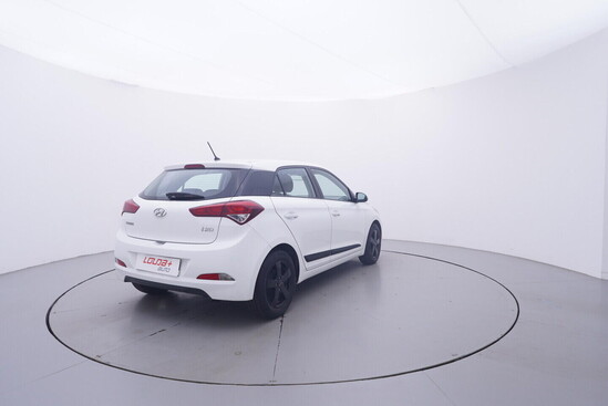 HYUNDAI I20 1.2 MPI 55 kW manuál_3