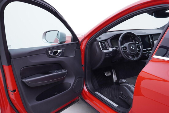 VOLVO XC60 2.0 TSI 184 kW automat_4