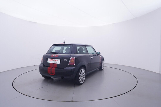 MINI ONE  1.4 16V 55 kW manuál_3