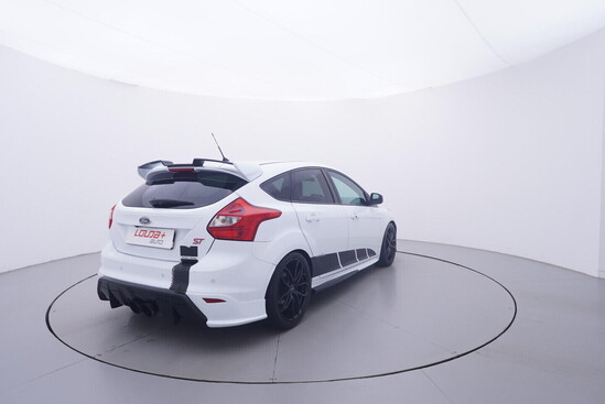FORD FOCUS ST 2.0 2.0L EcoBoost 184 kW manuál_3