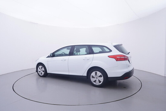 FORD FOCUS  1.6 16V 77 kW manuál_2