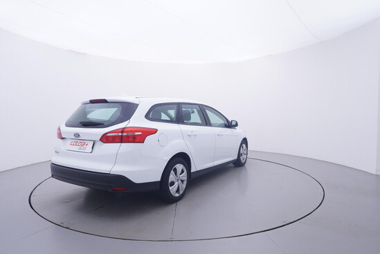 FORD FOCUS  1.6 16V 77 kW manuál_3