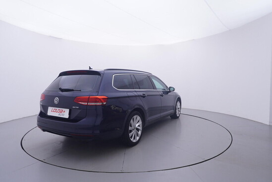 VOLKSWAGEN PASSAT Comfortline 2.0 TDI 110 kW automat_3