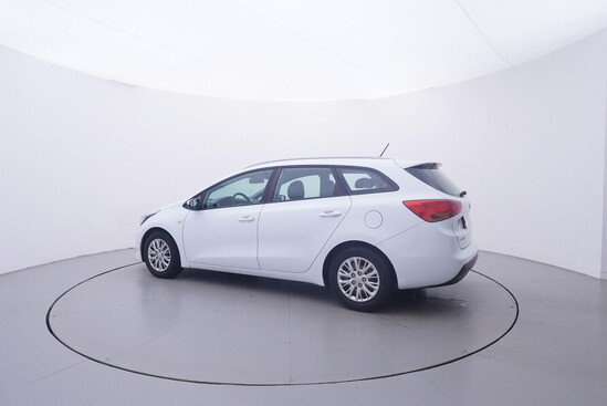 KIA CEED 1.6 GDI 99 kW manuál_2