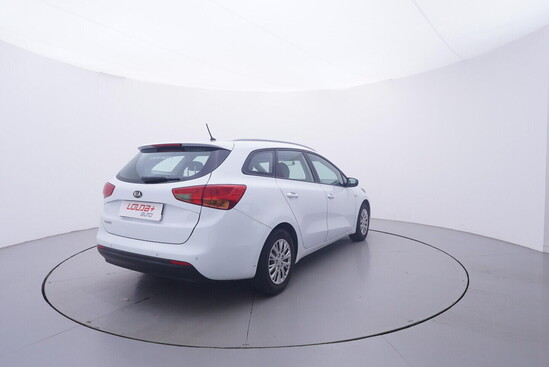 KIA CEED 1.6 GDI 99 kW manuál_3