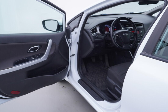 KIA CEED 1.6 GDI 99 kW manuál_4