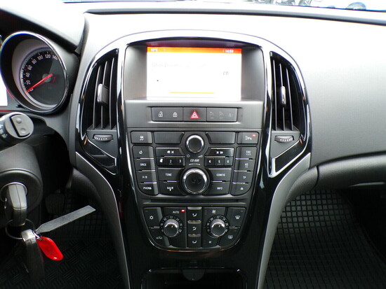 OPEL ASTRA  1.4  103 kW manuál_5