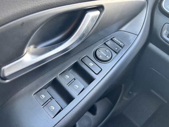 HYUNDAI I30 Comfort 1.0 T-GDI 88 kW manuál, DPH_5