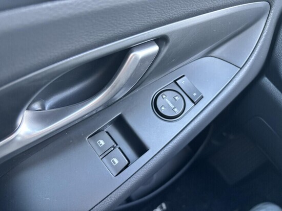 HYUNDAI I30  1.0  74 kW manuál, DPH_5