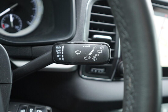 ŠKODA KAROQ Style 1.0 TSI 85 kW manuál_5