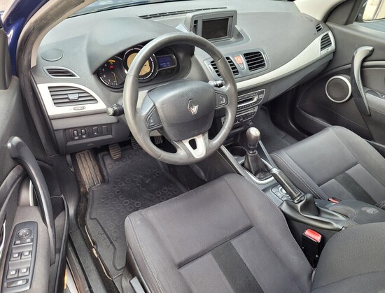 RENAULT MÉGANE dynamique 1.9 DCI 96 kW manuál_3
