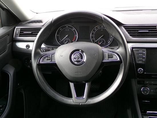 ŠKODA SUPERB Style 2.0 TDI 110 kW automat_5