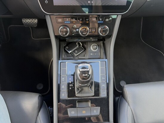 ŠKODA SUPERB L&K 2.0 TDI 147 kW automat, DPH_5