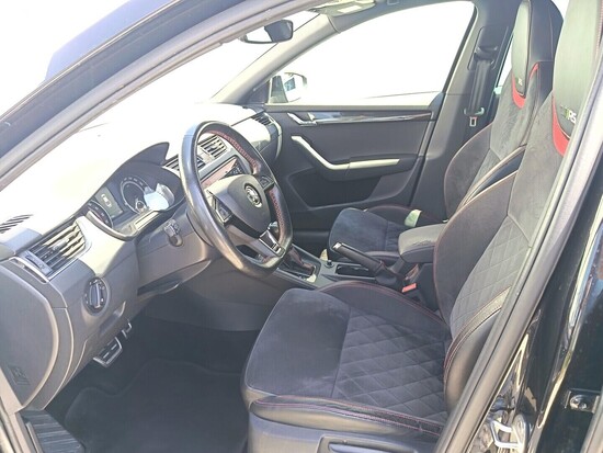 ŠKODA OCTAVIA RS Challenge 2.0 TDI 135 kW automat, DPH_4