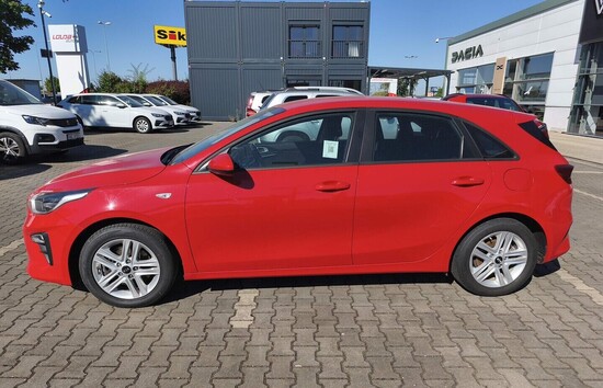 KIA CEED Comfort 1.4 GDI 73 kW manuál_2
