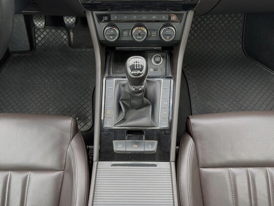ŠKODA SUPERB L&K 1.8 TSi 132 kW manuál_5