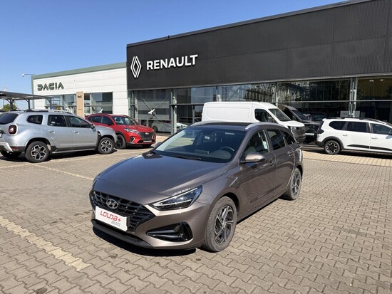 HYUNDAI I30 Smart 1.5 CVVT 81 kW manuál_1