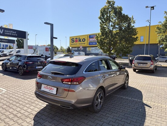 HYUNDAI I30 Smart 1.5 CVVT 81 kW manuál_3
