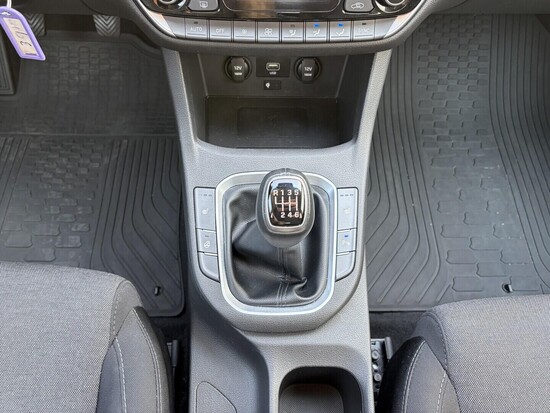 HYUNDAI I30 Smart 1.5 CVVT 80 kW manuál_5