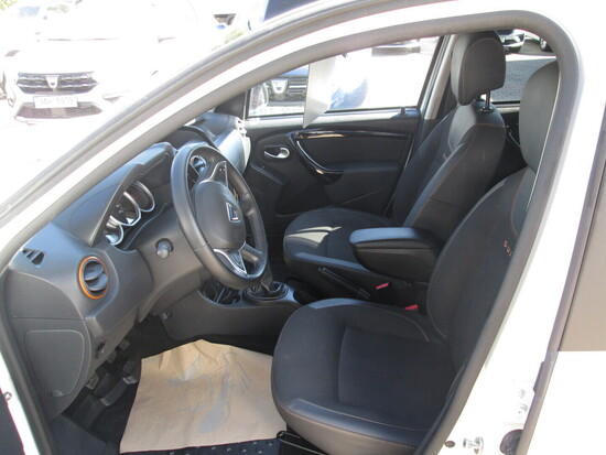 DACIA DUSTER Arctica 1.6 SCe 84 kW manuál_3