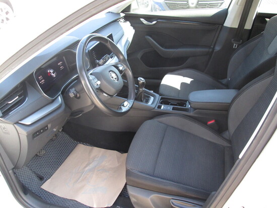 ŠKODA OCTAVIA Ambition 1.5 TSI 110 kW manuál_3