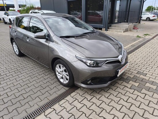 TOYOTA AURIS ACTIVE TREND 1.8 e-CVT 73 kW automat_1