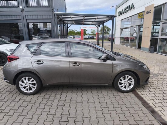 TOYOTA AURIS ACTIVE TREND 1.8 e-CVT 73 kW automat_2