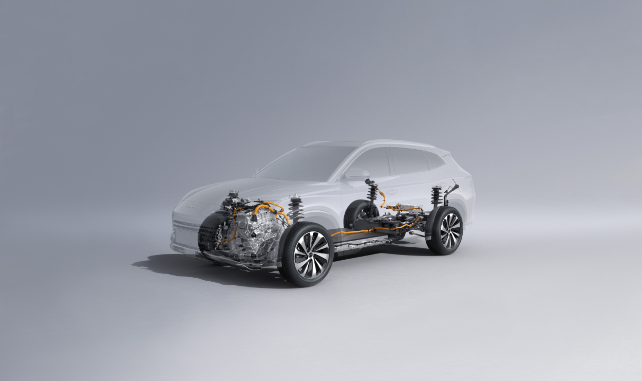 Schéma hybridní technologie BYD Super DM v SUV s odhaleným podvozkem, motory a baterií